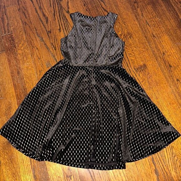 Bagdley Mischka Dress - Picture 2 of 4